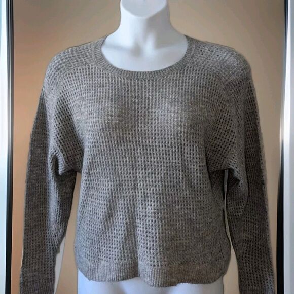 Michael Kors Loose Knit Sweater Crop top Women’s Size Medium Lt. Gray - Picture 1 of 7